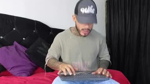 Snapshot of john_and_louis chatting on March 7, 2025, 10:56 am John online show from March 7, 2025, 10:56 am