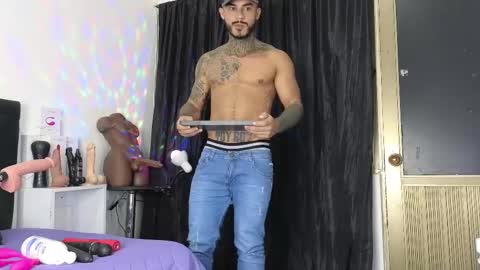 Snapshot of john_and_louis chatting on March 9, 2025, 11:14 am John online show from March 9, 2025, 11:14 am