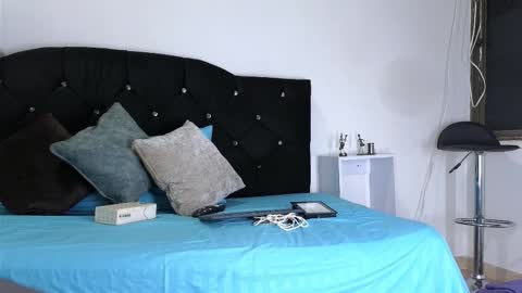 Snapshot of john_and_louis chatting on September 26, 2025, 11:03 am John online show from September 26, 2025, 11:03 am