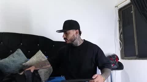 Snapshot of john_and_louis chatting on October 9, 2025, 10:57 am John online show from October 9, 2025, 10:57 am