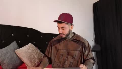 Snapshot of john_and_louis chatting on October 13, 2025, 10:59 am John online show from October 13, 2025, 10:59 am