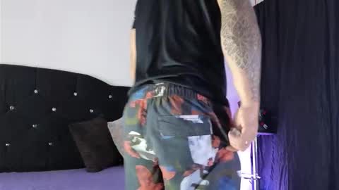 Snapshot of john_and_louis chatting on October 22, 2025, 11:10 am John online show from October 22, 2025, 11:10 am