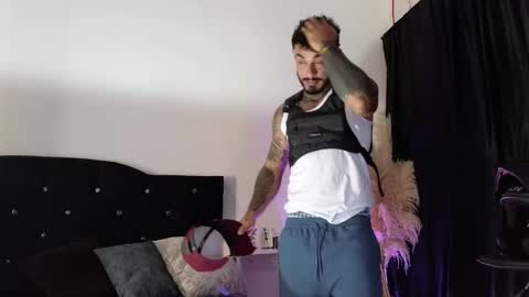 Snapshot of john_and_louis chatting on November 8, 2025, 11:10 am John online show from November 8, 2025, 11:10 am