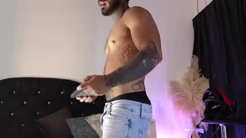 Snapshot of john_and_louis chatting on November 9, 2025, 11:08 am John online show from November 9, 2025, 11:08 am