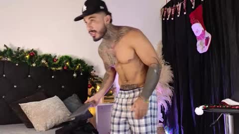 Snapshot of john_and_louis chatting on November 16, 2025, 11:05 am John online show from November 16, 2025, 11:05 am