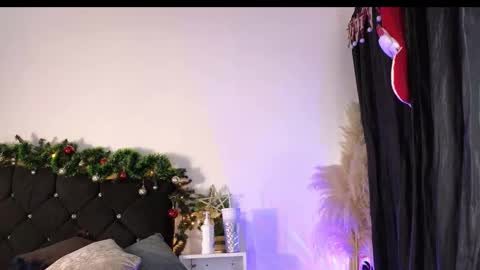 Snapshot of john_and_louis chatting on December 3, 2025, 11:08 am John online show from December 3, 2025, 11:08 am