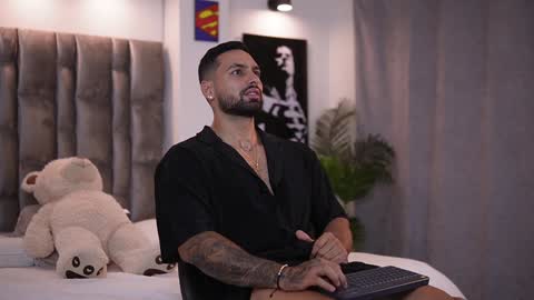 john online show from January 25, 2025, 11:00 pm