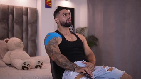 john online show from February 11, 2025, 1:10 am