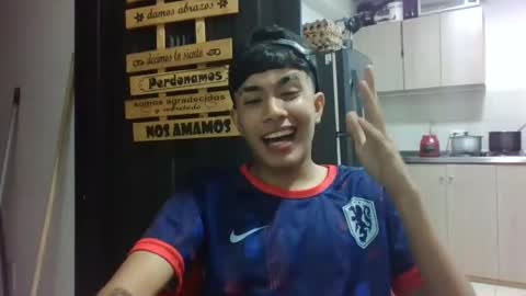 Snapshot of john_miles01 chatting on December 18, 2025, 6:30 am john_miles01 online show from December 18, 2025, 6:30 am