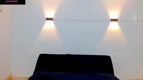 john_ssnow29 online show from December 4, 2025, 1:42 pm