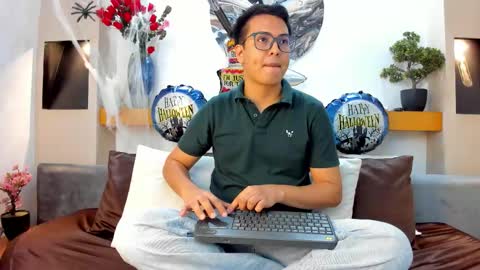 johnbelrose online show from November 1, 2025, 7:49 pm