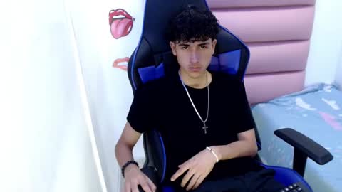 Snapshot of johnny_cagee chatting on December 4, 2024, 3:59 am johnny_cagee online show from December 4, 2024, 3:59 am