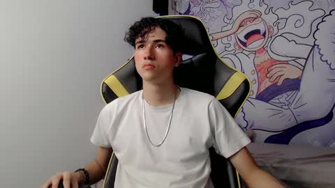 Snapshot of johnny_cagee chatting on January 14, 2025, 7:27 am johnny_cagee online show from January 14, 2025, 7:27 am