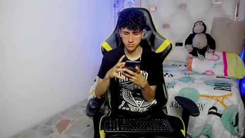 Snapshot of johnny_cagee chatting on November 22, 2025, 4:44 am johnny_cagee online show from November 22, 2025, 4:44 am