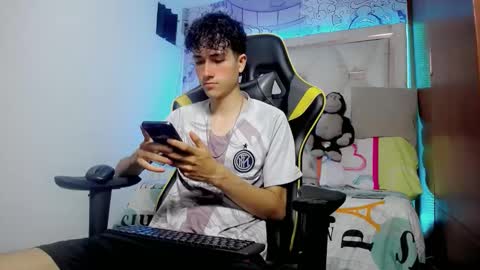 Snapshot of johnny_cagee chatting on November 23, 2025, 5:07 am johnny_cagee online show from November 23, 2025, 5:07 am