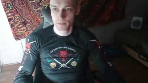 Snapshot of johnny_positive chatting on November 8, 2025, 6:29 pm Johnny online show from November 8, 2025, 6:29 pm