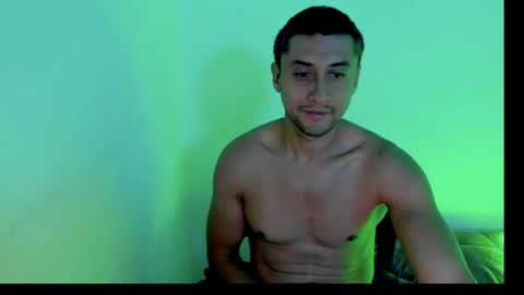 Snapshot of johnny_seens1 chatting on December 11, 2024, 3:24 am Johnny online show from December 11, 2024, 3:24 am