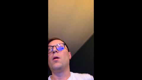 Snapshot of johnnycire chatting on November 3, 2025, 8:21 pm johnnycire online show from November 3, 2025, 8:21 pm