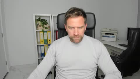 johnnydough82 online show from December 2, 2024, 5:26 am