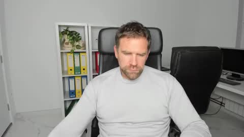 johnnydough82 online show from December 4, 2024, 4:54 am