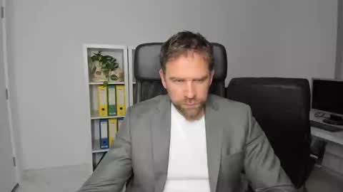 johnnydough82 online show from December 7, 2024, 5:37 am