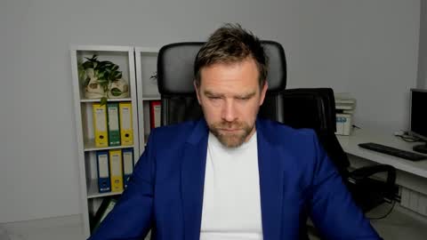 johnnydough82 online show from December 12, 2024, 5:42 am