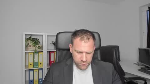 johnnydough82 online show from December 27, 2024, 6:03 am