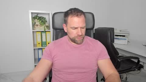 johnnydough82 online show from January 8, 2025, 3:40 am