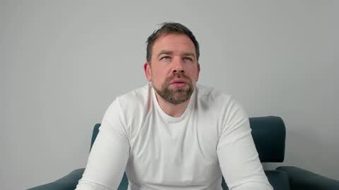 johnnydough82 online show from March 2, 2025, 4:50 am