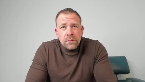 johnnydough82 online show from March 8, 2025, 6:10 am