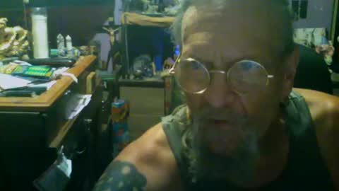 Snapshot of johnnyshung1 chatting on September 22, 2025, 4:03 am johnnyshung1 online show from September 22, 2025, 4:03 am