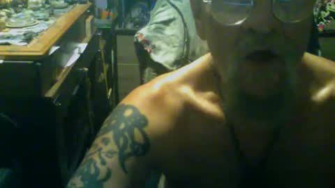 Snapshot of johnnyshung1 chatting on October 16, 2025, 7:53 am johnnyshung1 online show from October 16, 2025, 7:53 am