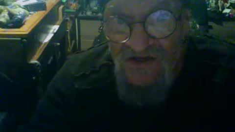 Snapshot of johnnyshung1 chatting on October 23, 2025, 6:28 pm johnnyshung1 online show from October 23, 2025, 6:28 pm