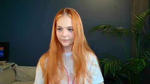 Snapshot of jolly_bean chatting on January 16, 2025, 12:31 pm Polly online show from January 16, 2025, 12:31 pm