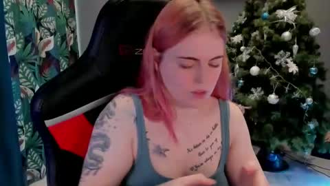 Snapshot of jolly_doll_ chatting on December 9, 2024, 6:01 am Jolly online show from December 9, 2024, 6:01 am