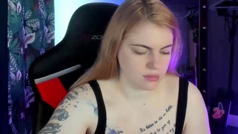 Snapshot of jolly_doll_ chatting on March 4, 2025, 2:38 am Jolly online show from March 4, 2025, 2:38 am