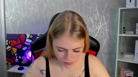 Snapshot of jolly_doll_ chatting on September 13, 2025, 3:50 am Jolly online show from September 13, 2025, 3:50 am