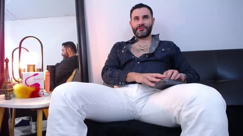  JONAS BEARD  online show from January 4, 2025, 11:06 pm