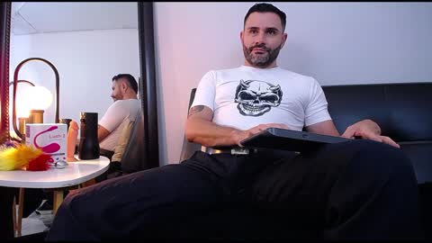  JONAS BEARD  online show from January 11, 2025, 9:04 pm