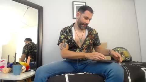  JONAS BEARD  online show from November 3, 2025, 7:37 pm