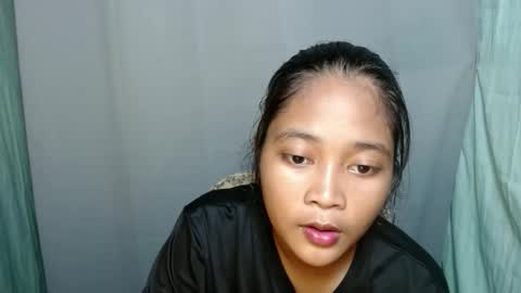 jonna2568 online show from September 18, 2025, 6:04 am