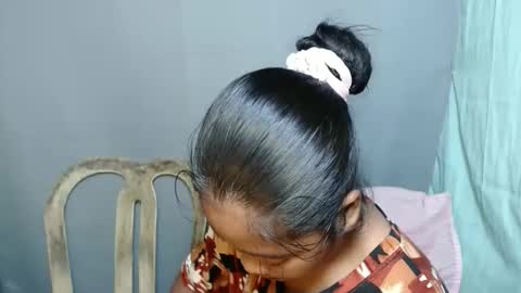 jonna2568 online show from September 20, 2025, 6:36 am