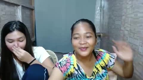 jonna2568 online show from October 22, 2025, 1:33 pm
