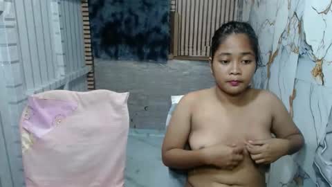 jonna2568 online show from December 2, 2025, 2:34 pm