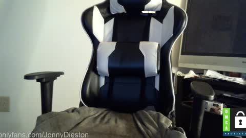 Snapshot of jonnydieston777 chatting on March 2, 2025, 2:51 am JonnyDieston online show from March 2, 2025, 2:51 am