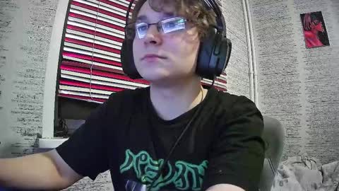 Snapshot of jonnymyloka chatting on December 22, 2024, 12:28 am JONNY online show from December 22, 2024, 12:28 am