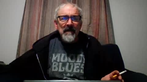 Snapshot of jony_five chatting on October 28, 2025, 1:20 am Jon online show from October 28, 2025, 1:20 am