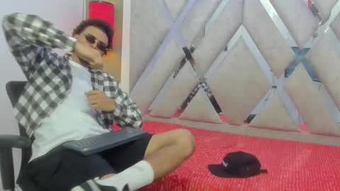 Snapshot of jordan_love7 chatting on February 1, 2025, 12:47 pm jordan online show from February 1, 2025, 12:47 pm