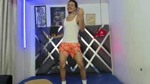 Snapshot of jordan_love7 chatting on February 7, 2025, 6:02 pm jordan online show from February 7, 2025, 6:02 pm