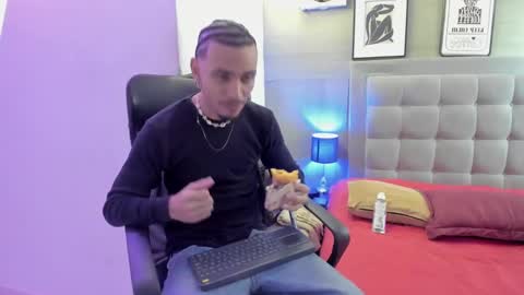 Snapshot of jordan_love7 chatting on February 9, 2025, 12:52 pm jordan online show from February 9, 2025, 12:52 pm